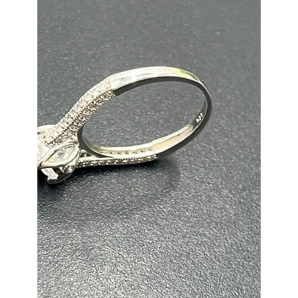 925 Sterling Silver Cathedral Solitaire Ring‎ 7mm Round CZ Pavé Accents Size 8